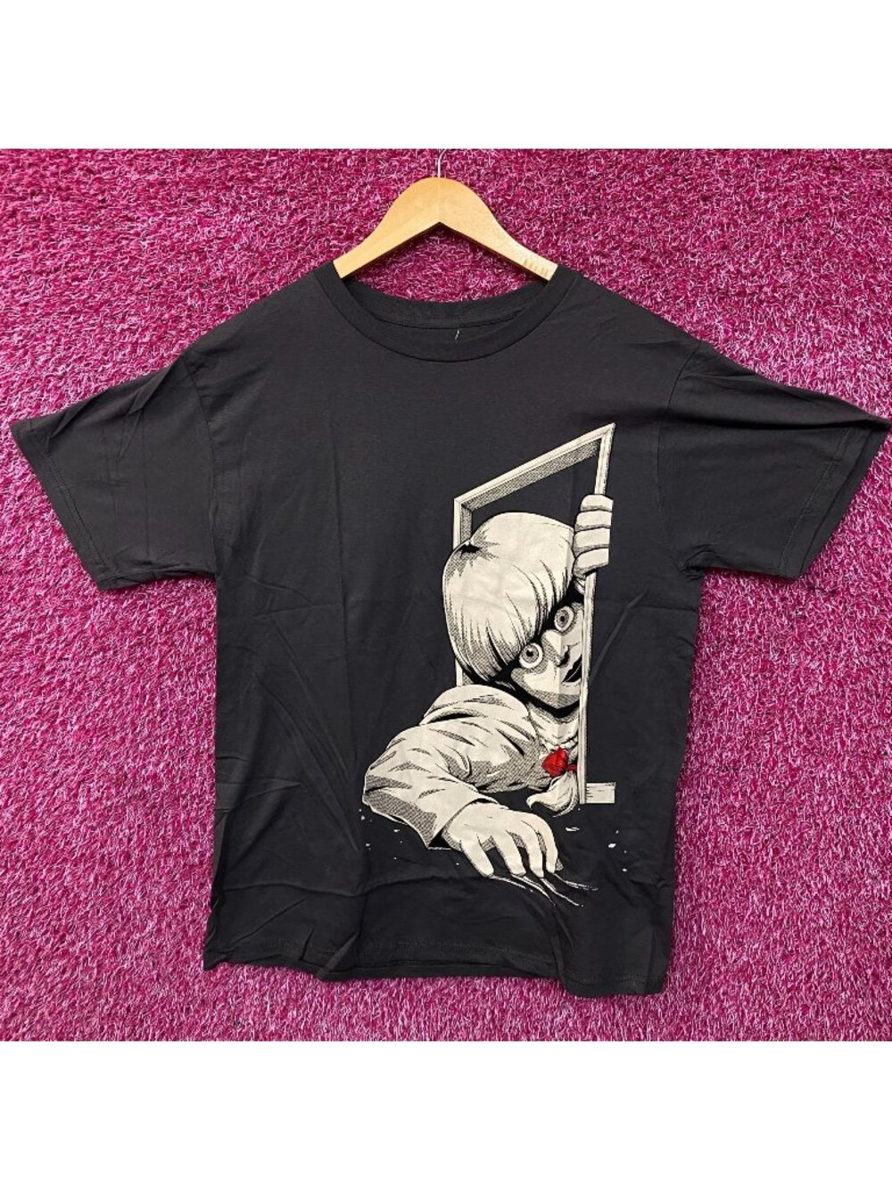 The Conjuring Annabelle Doll Graphic T-Shirt Medium